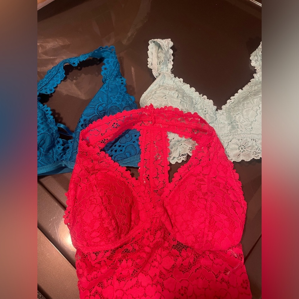 Lot of 3 EUC lace bra bralettes Small 20-24 inch stretchy padded